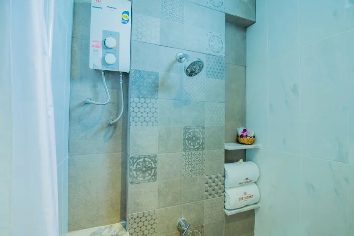Пхукет: The Rubber Hotel