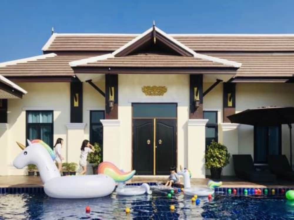 Чиангмай: Lanna Kamin Pool Villa Airport