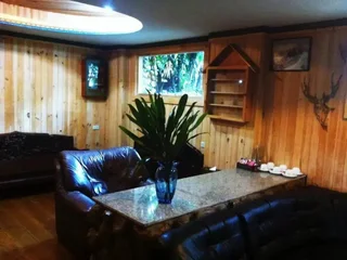 Сан-Кампаенг: The Log of Paradis