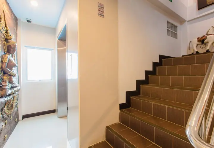 Кату: Yaya Residence