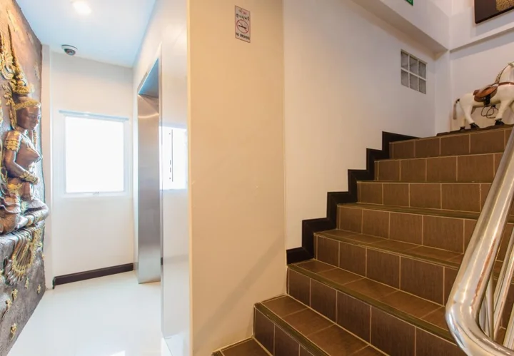 Кату: Yaya Residence