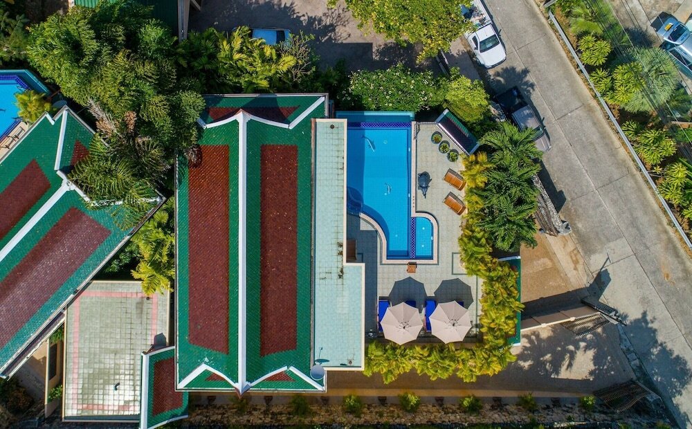 Luxury Four Bed Villa Jasmine, Infinity Pool, Full Staff , Chef and Breakfasts — фото 2