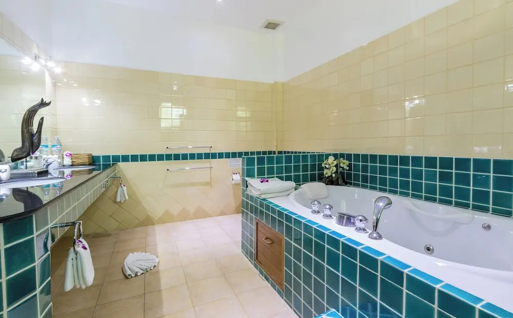 Муанг: Luxury Four Bed Villa Jasmine, Infinity Pool, Full Staff , Chef and Breakfasts
