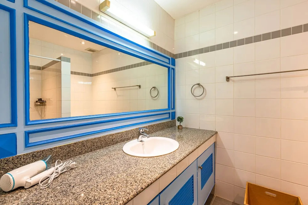 Хуахин: 4 BR Townhouse in Great Location BSS