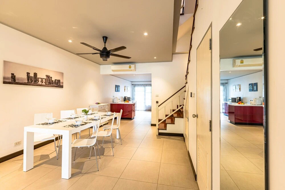 Хуахин: 4 BR Townhouse in Great Location BSS