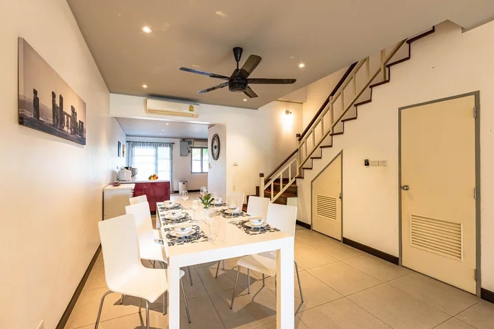 Хуахин: 4 BR Townhouse in Great Location BSS