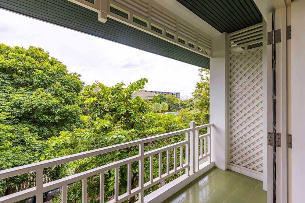 Хуахин: 4 BR Townhouse in Great Location BSS