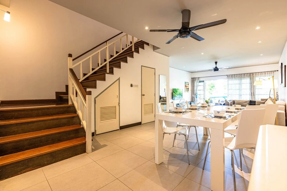 Хуахин: 4 BR Townhouse in Great Location BSS