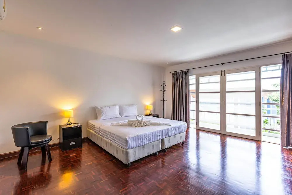 Хуахин: 4 BR Townhouse in Great Location BSS