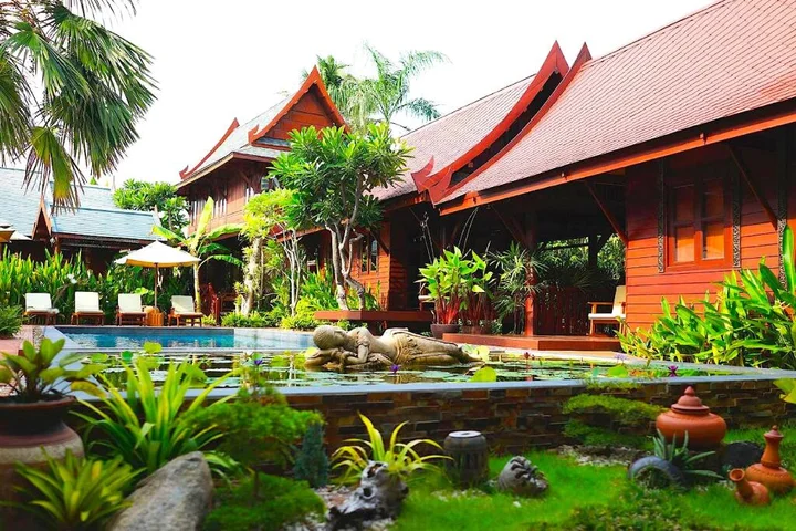 Хуахин: Ruen Kanok Thai House