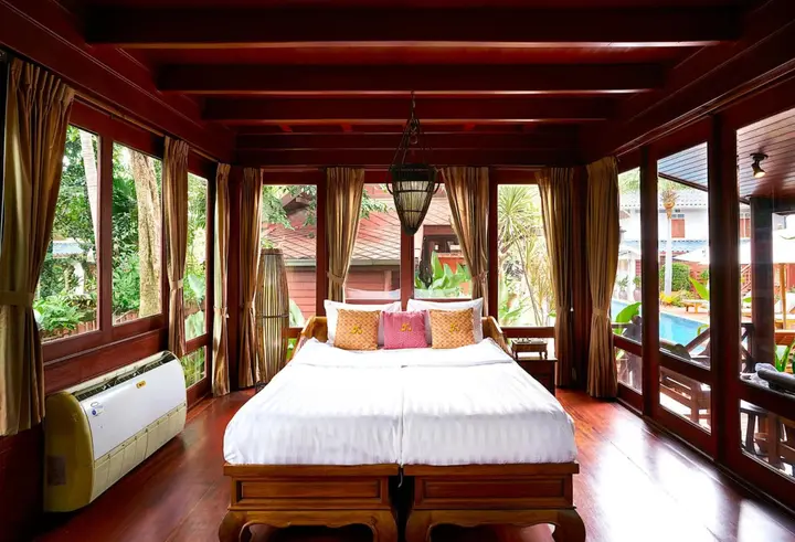 Хуахин: Ruen Kanok Thai House