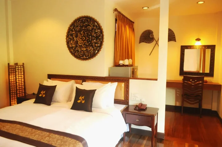 Хуахин: Ruen Kanok Thai House