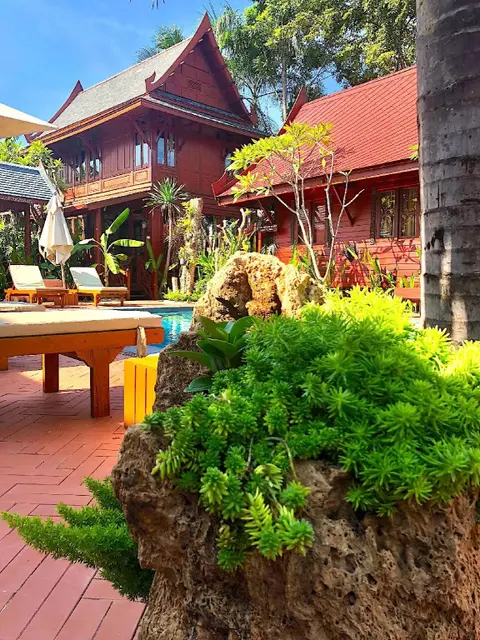 Хуахин: Ruen Kanok Thai House