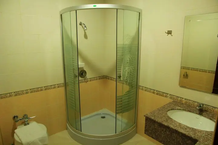 Лопбури: Golden Dragon Resort