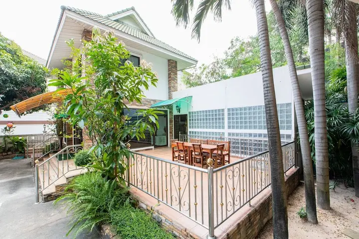 Паттайя: Selina Place