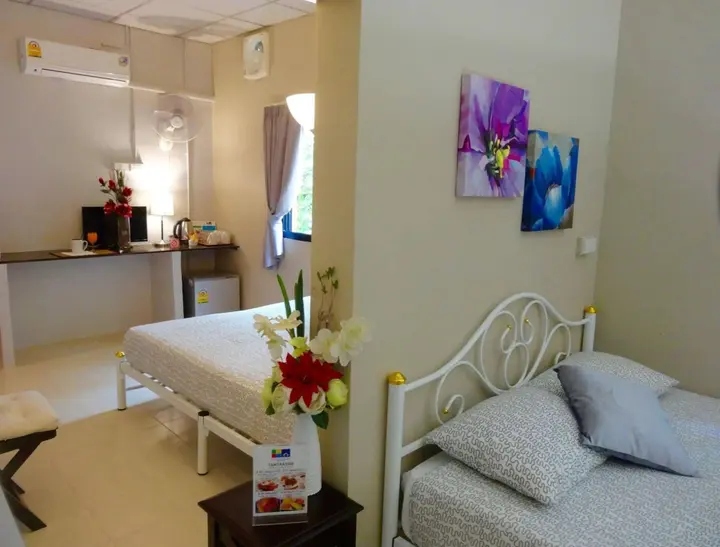 Чаам: The Beach Cha Am Guest House