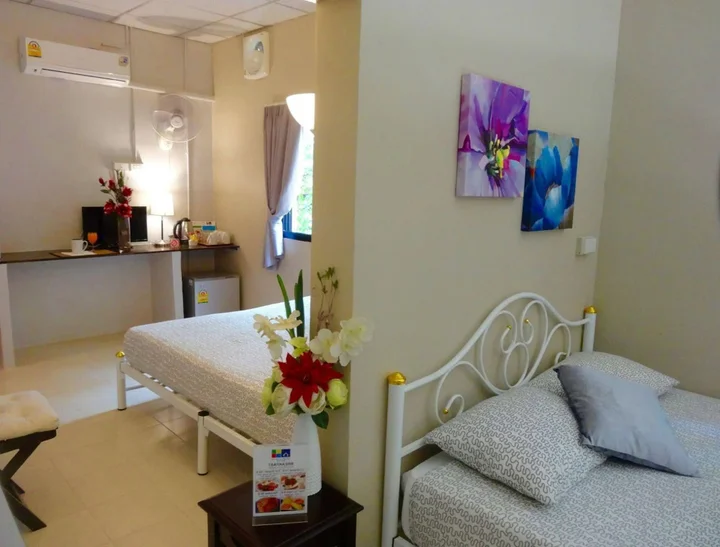 Чаам: The Beach Cha Am Guest House