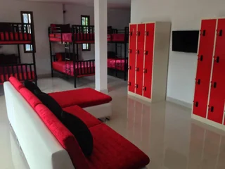 Самуи: Samui Backpacker Hotel