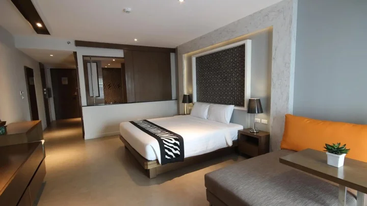 Паттайя: Season Five Hotel