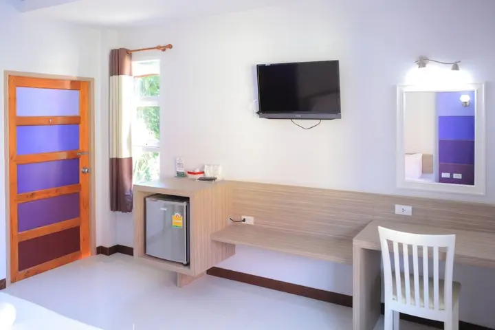 Чумпхон: Pueanjai Resort and Restuarant