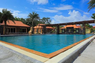 Чумпхон: Pueanjai Resort and Restuarant