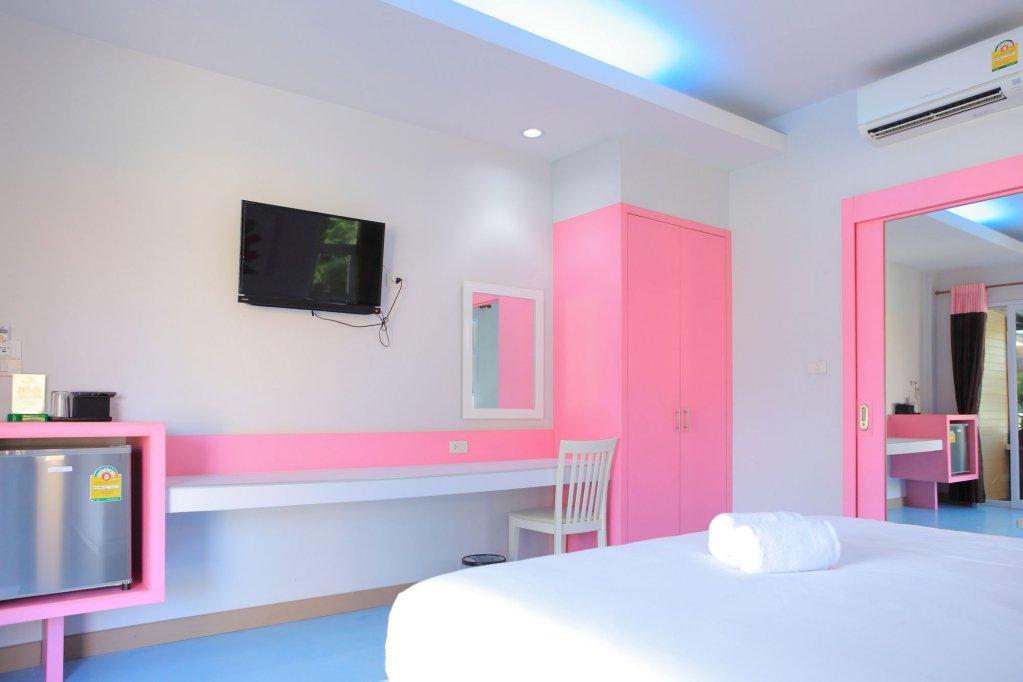 Чумпхон: Pueanjai Resort and Restuarant