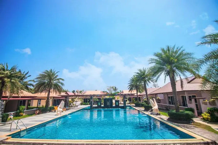 Чумпхон: Pueanjai Resort and Restuarant
