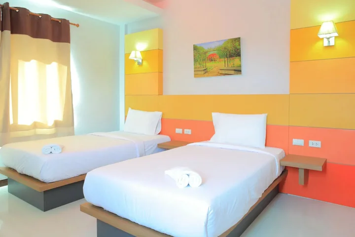 Чумпхон: Pueanjai Resort and Restuarant