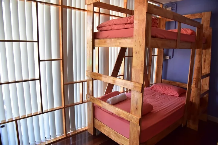 Прачуапкхирикхан: De Hostel