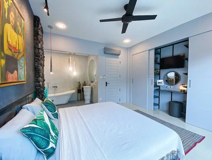 Stylish 3br Pool Villa Walk to Beautiful Naiyang Beach — фото 1