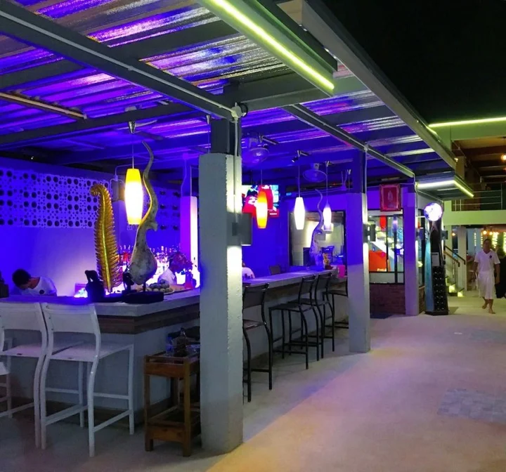 Тхаланг: Stylish 3br Pool Villa Walk to Beautiful Naiyang Beach