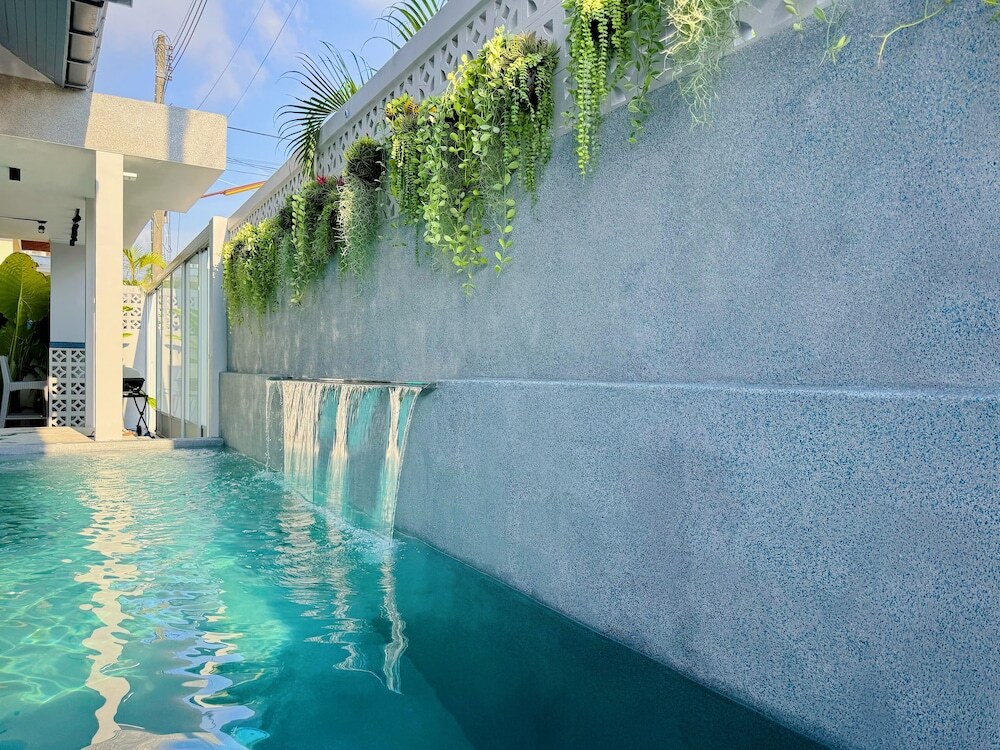 Тхаланг: Stylish 3br Pool Villa Walk to Beautiful Naiyang Beach