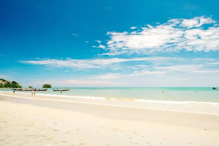 Тхаланг: Stylish 3br Pool Villa Walk to Beautiful Naiyang Beach