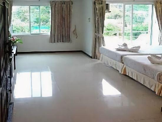 Кату: Athome Hotel @Nanai 8