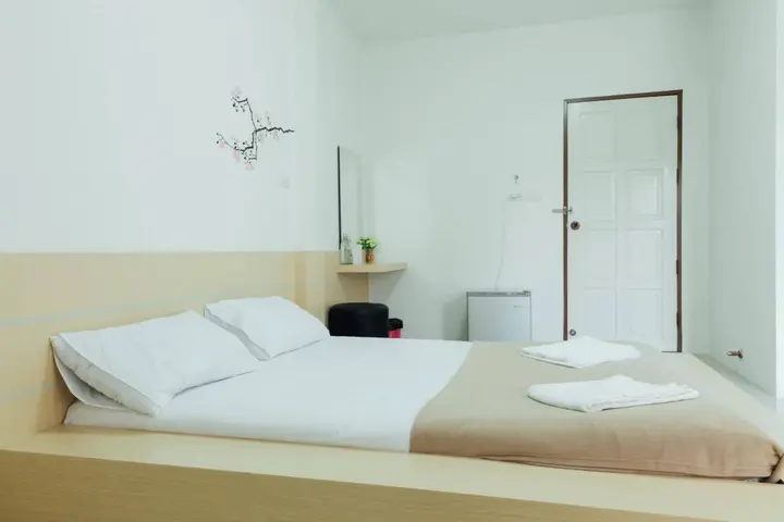Сураттхани: Cheaper Room