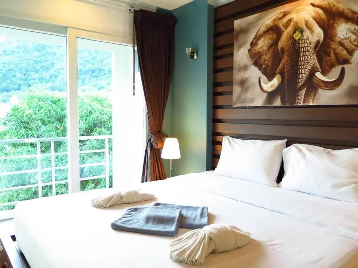 Кату: 6 39 -2bedroom 2baths 1 km Walking to Patong Beach