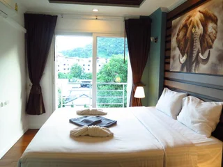 Кату: 6 39 -2bedroom 2baths 1 km Walking to Patong Beach