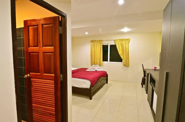 Кату: Square One Hotel Patong