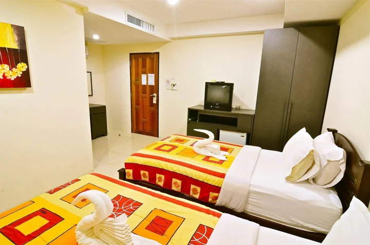 Кату: Square One Hotel Patong