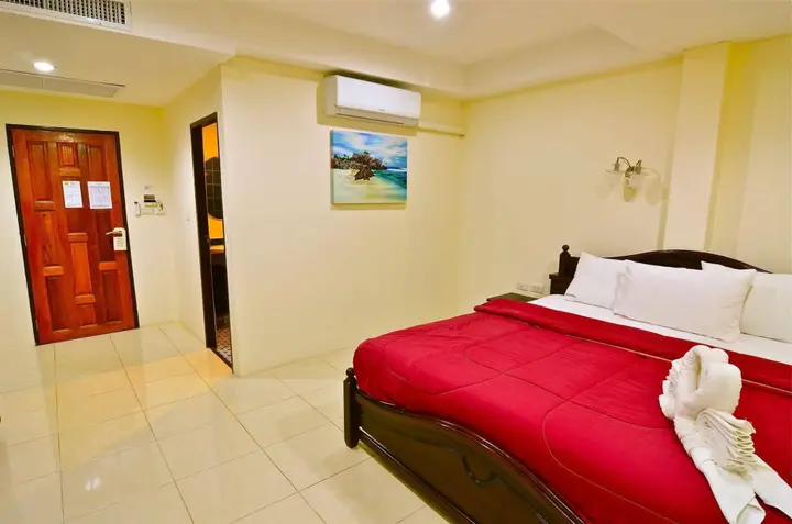 Кату: Square One Hotel Patong