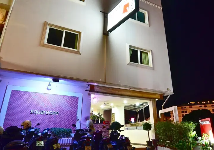 Кату: Square One Hotel Patong