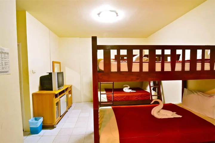 Кату: Square One Hotel Patong