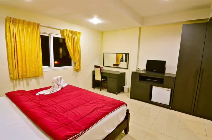 Кату: Square One Hotel Patong
