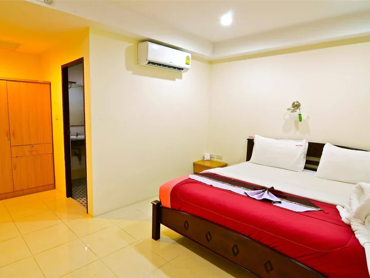 Кату: Square One Hotel Patong