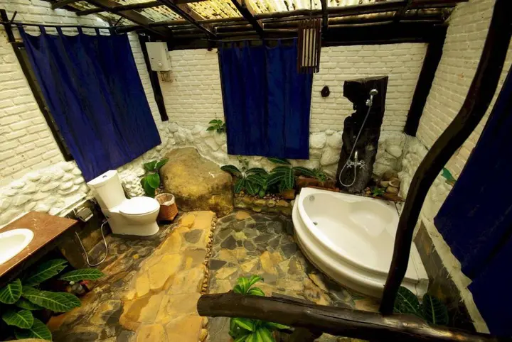 Мае-Он: Tharnthong Lodges