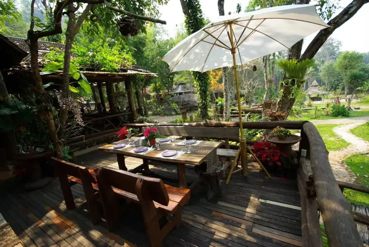 Мае-Он: Tharnthong Lodges