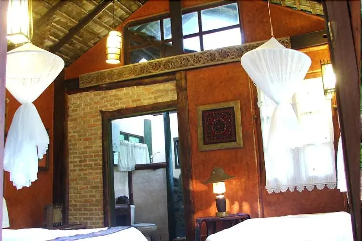 Мае-Он: Tharnthong Lodges