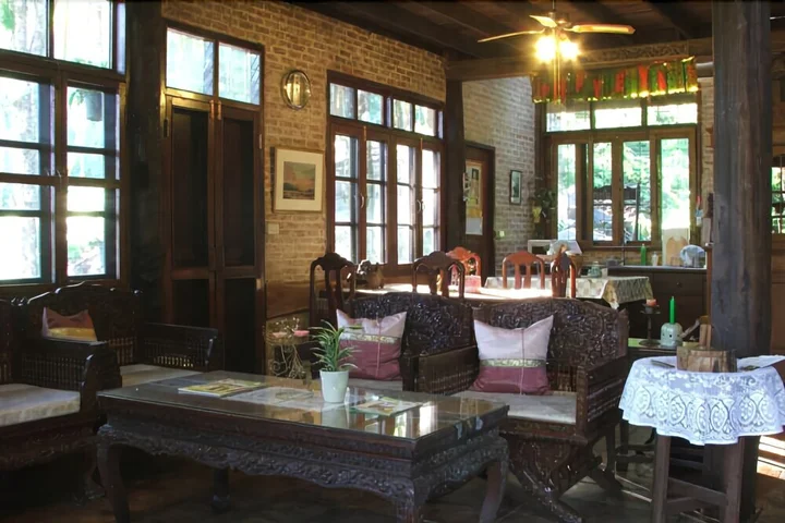 Мае-Он: Tharnthong Lodges