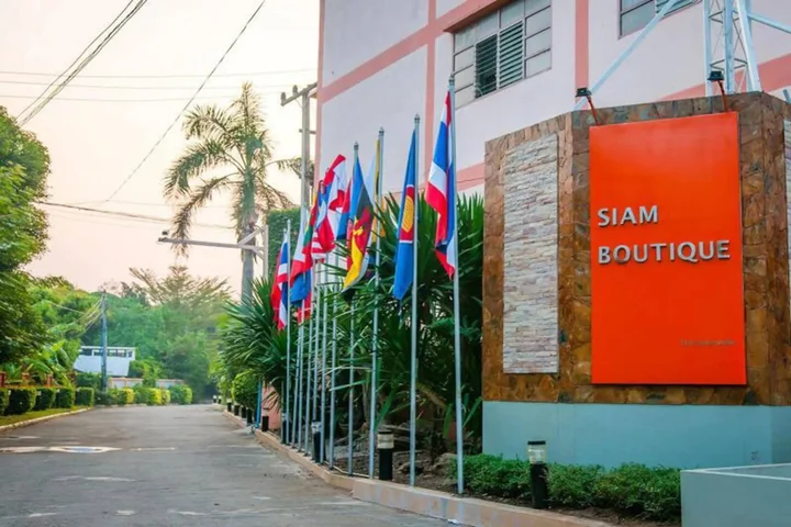 Бури Рам: Siam Boutique