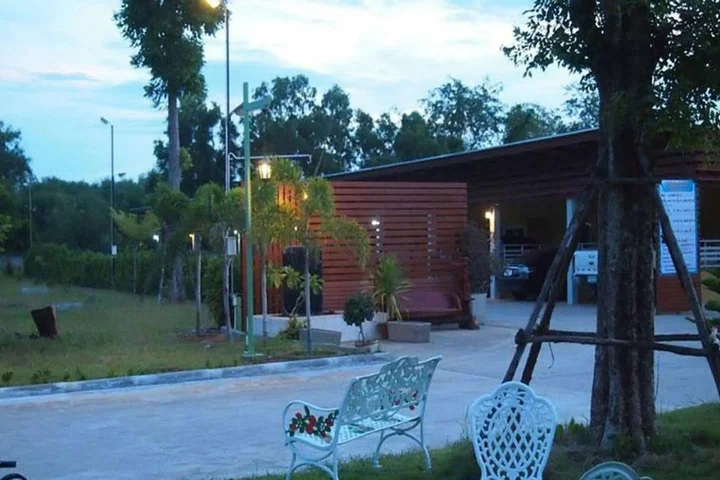 Нанг-Ронг: Punnada Resort